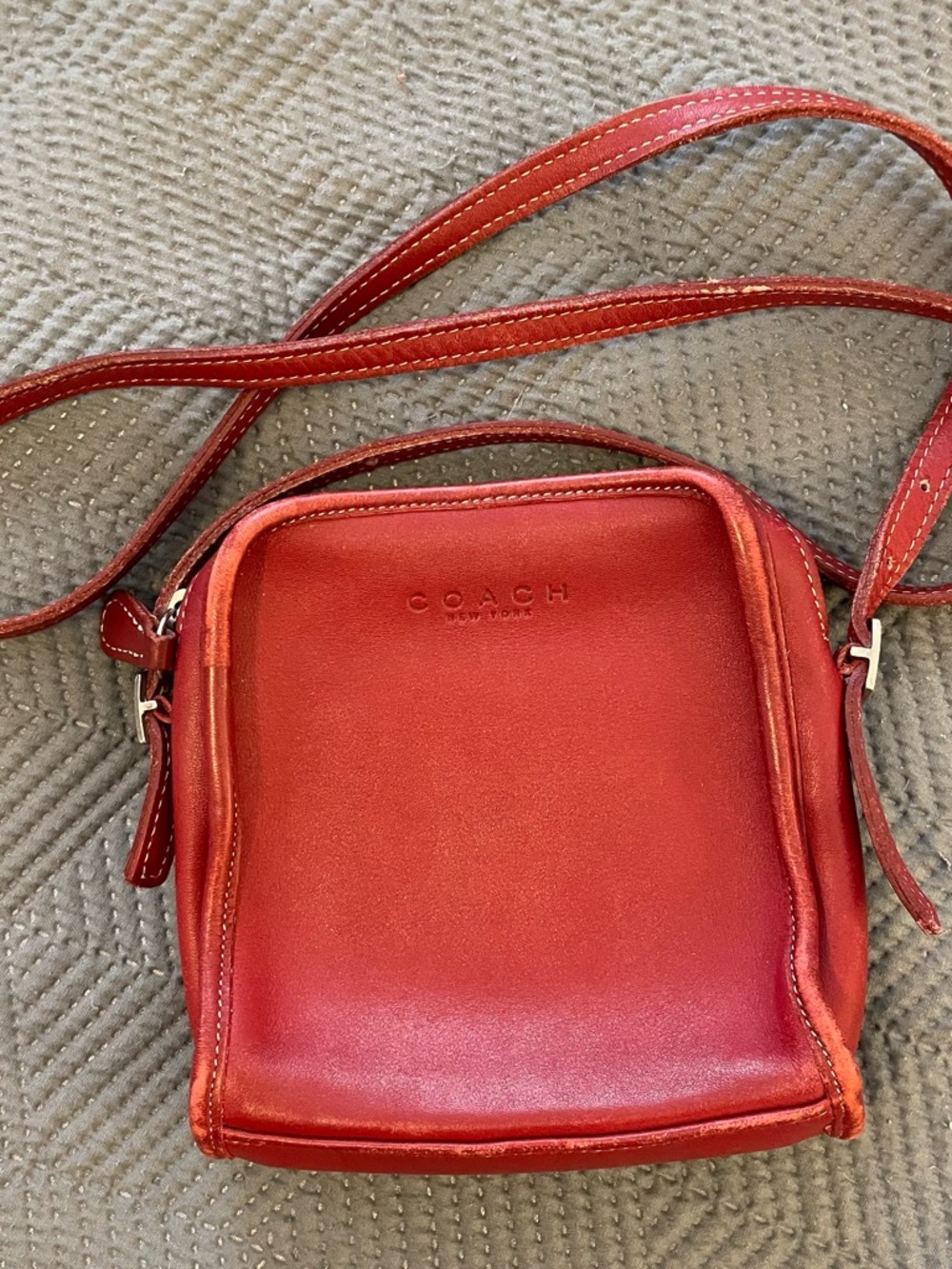 Vintage Coach Bellini leather camera crossbody bag